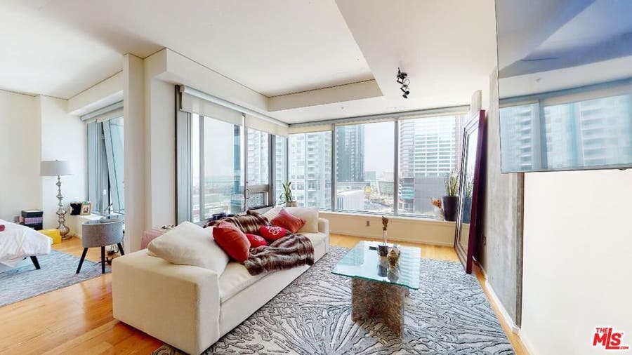 Property photo for 1155 S Grand Avenue, #1106, Los Angeles, CA