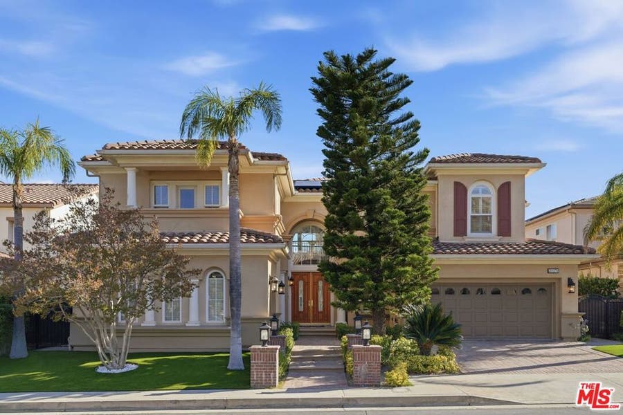Property photo for 20274 Via Medici, Porter Ranch, CA