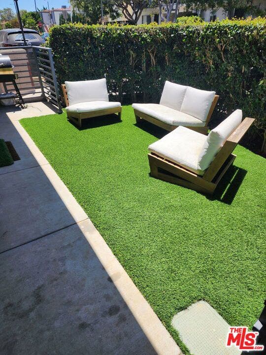 Property photo for 1470 S Canfield Avenue, #101, Los Angeles, CA