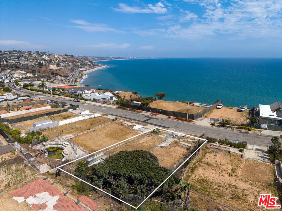 Property photo for 18341 Coastline Drive, Malibu, CA