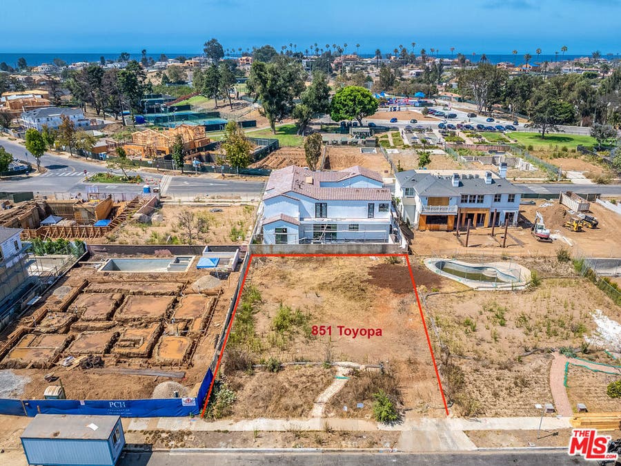 Property photo for 851 Toyopa Drive, Los Angeles, CA