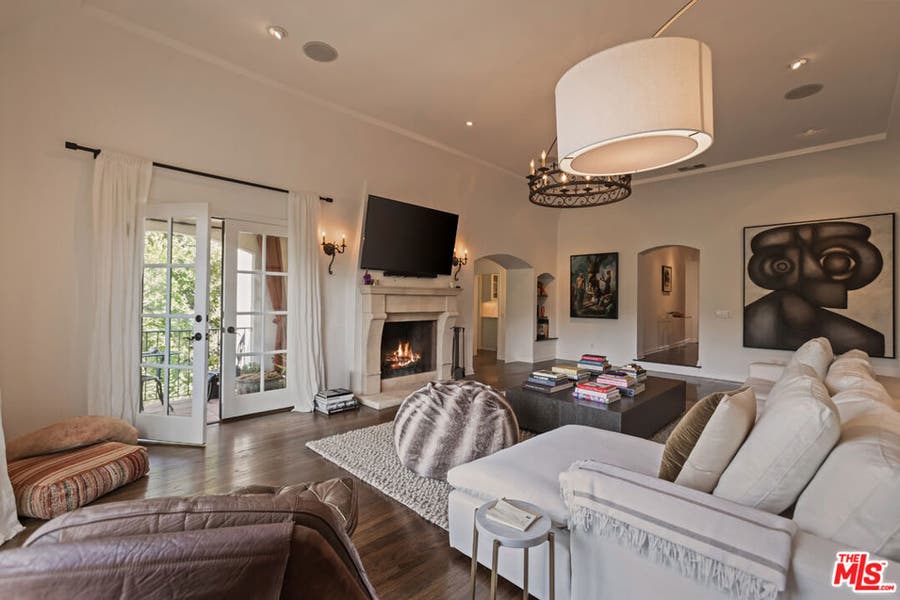 Property photo for 3145 La Suvida Drive, Los Angeles, CA