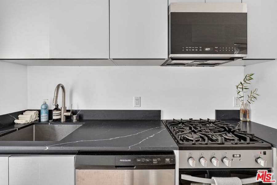 Property photo for 1325 Cabrillo Avenue, #2, Venice, CA