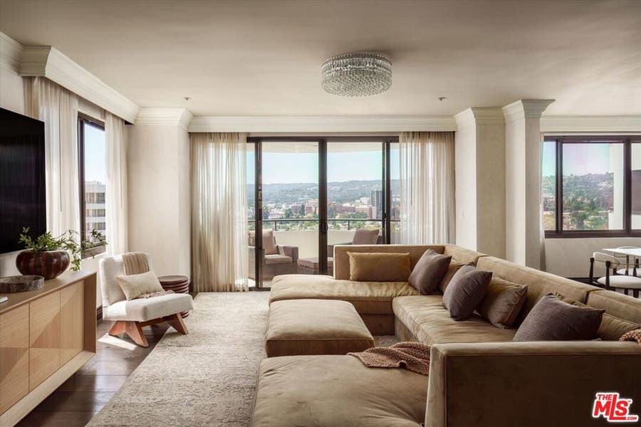 Property photo for 10560 Wilshire Boulevard, #2003, Los Angeles, CA
