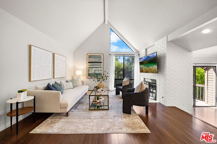 Property photo for 835 S Lucerne Boulevard, #310, Los Angeles, CA