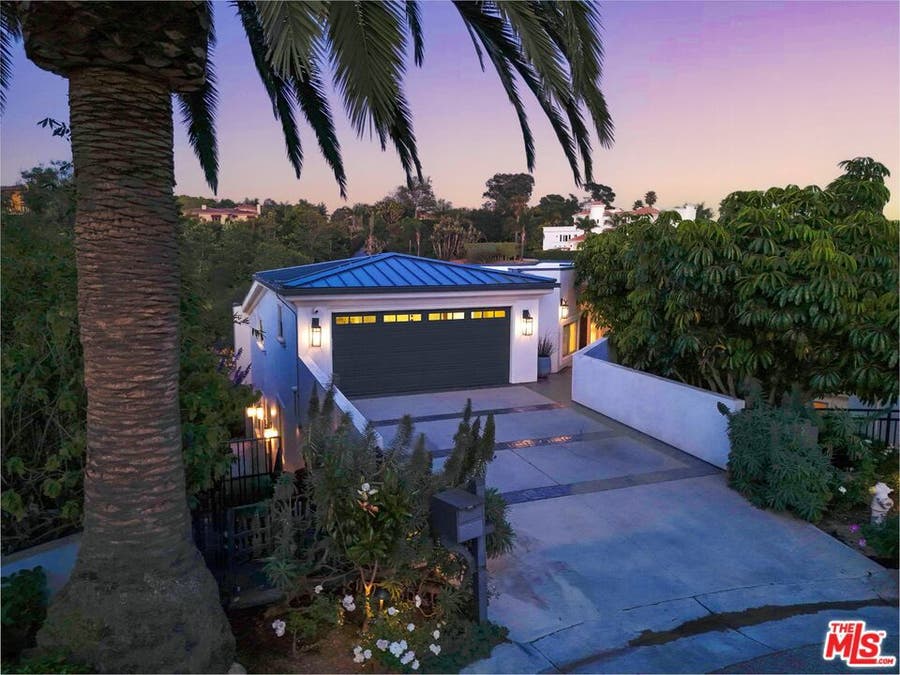 Property photo for 28935 W Beach Lane, Malibu, CA