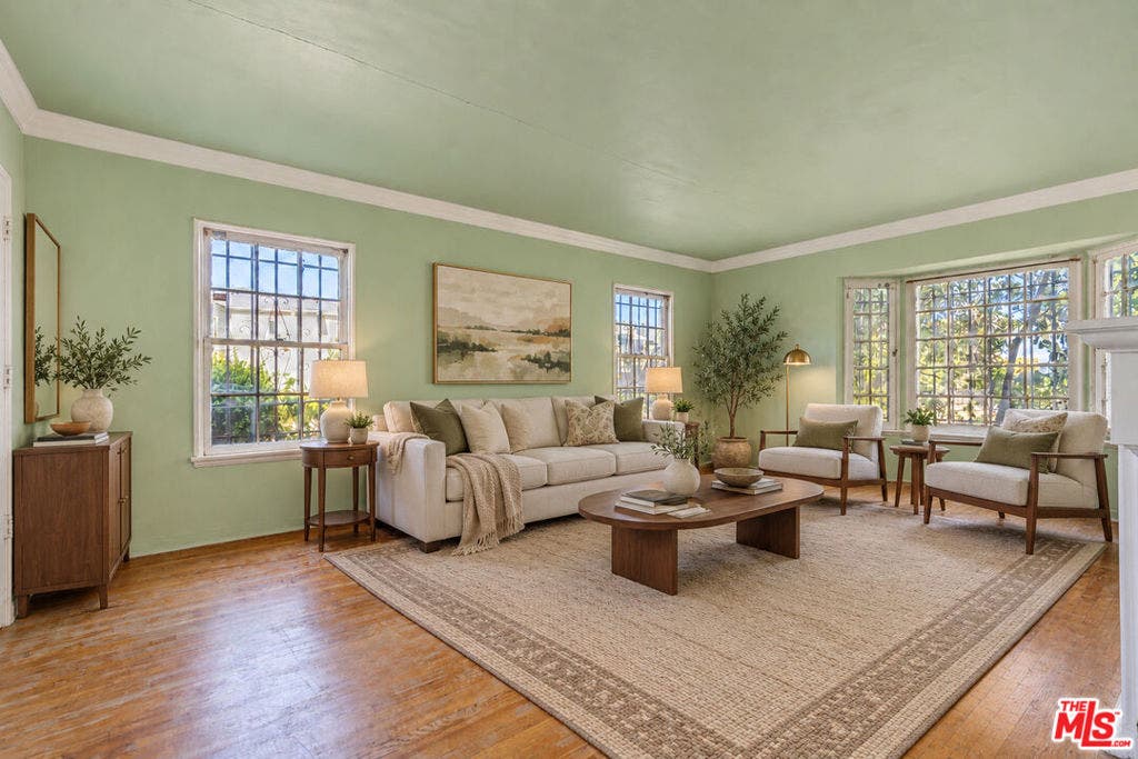 1036 S Genesee Avenue, Los Angeles, CA 90019