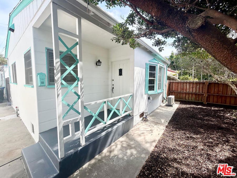Property photo for 940 Milwood Avenue, Los Angeles, CA