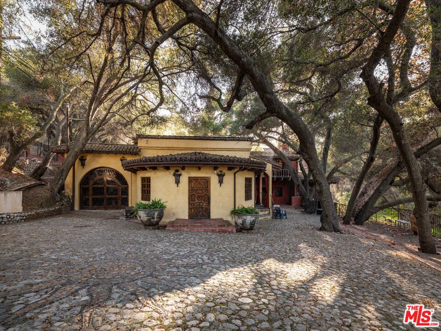 Property photo for 1135 N Topanga Canyon Boulevard, Topanga, CA
