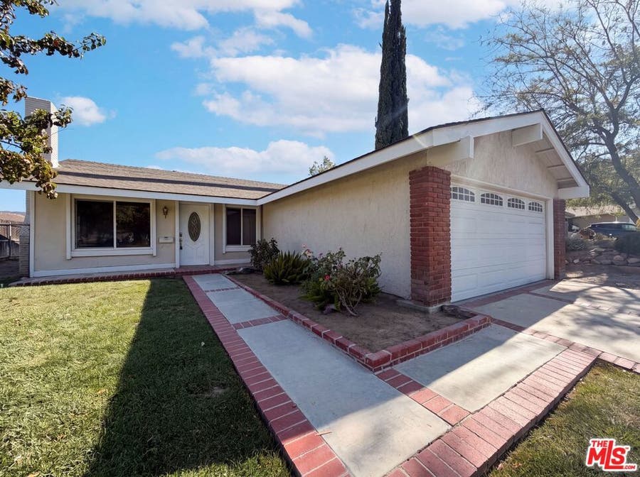 Property photo for 14602 Rosecourt Drive, Santa Clarita, CA