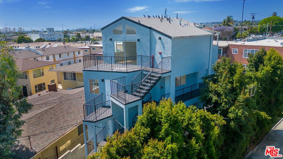 Property photo for 231 E Hyde Park Boulevard, Inglewood, CA