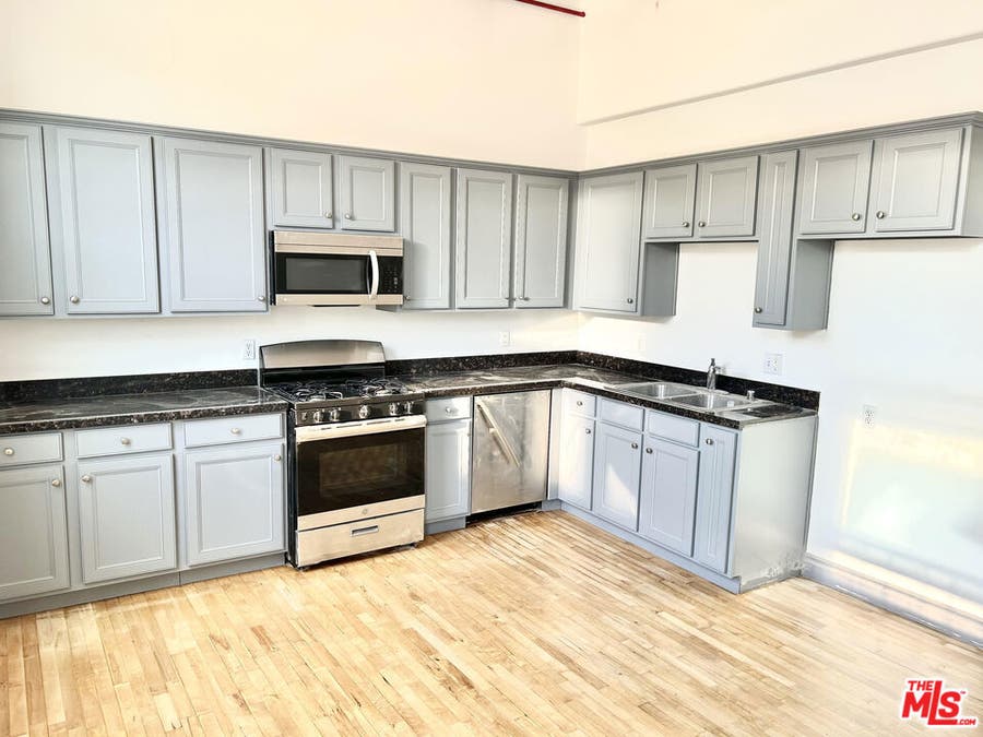 Property photo for 726 S Santa Fe Avenue, #203, Los Angeles, CA