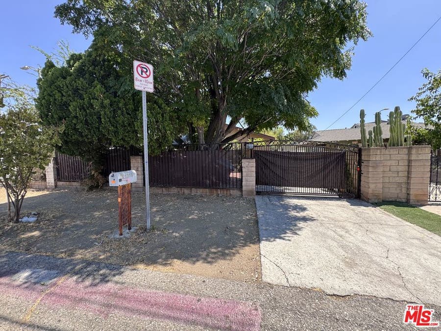 Property photo for 10585 Amboy Avenue, Los Angeles, CA