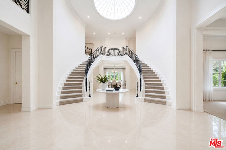 Property photo for 2285 Worthing Lane, Los Angeles, CA