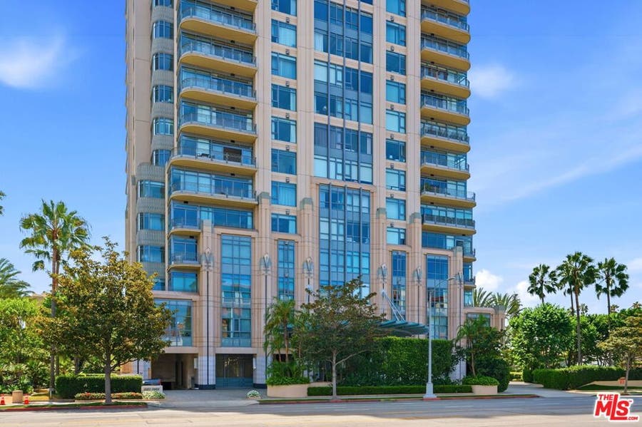 Property photo for 10800 Wilshire Boulevard, #403, Los Angeles, CA