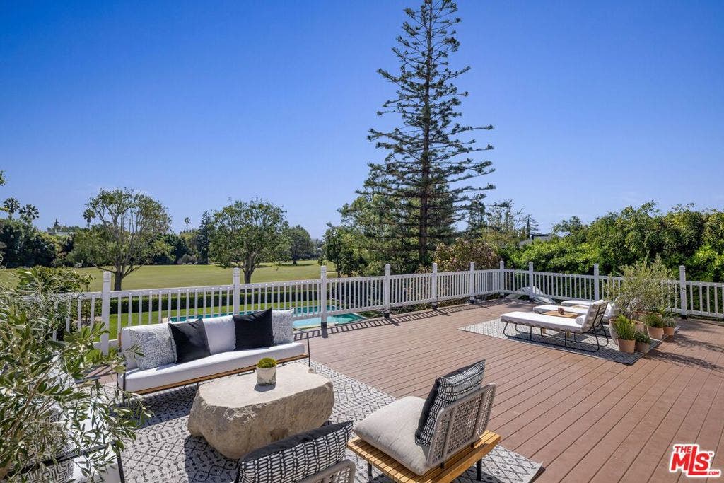 5180 W 2nd Street, Los Angeles, CA 90004