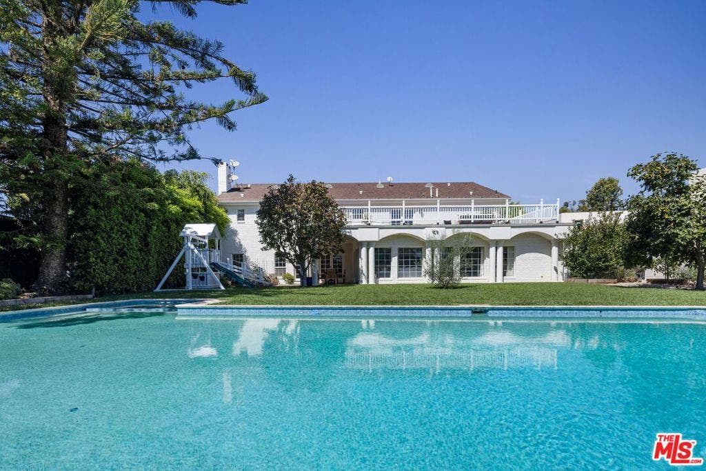 5180 W 2nd Street, Los Angeles, CA 90004