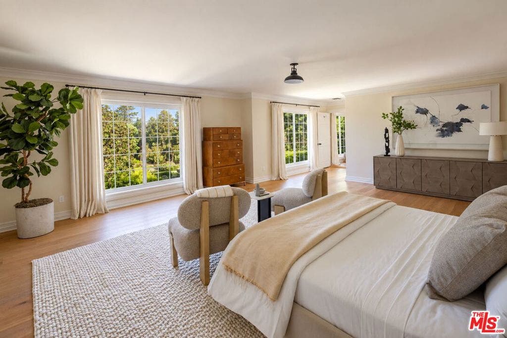 5180 W 2nd Street, Los Angeles, CA 90004