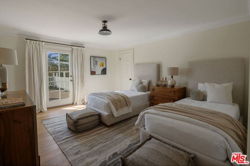 5180 W 2nd Street, Los Angeles, CA 90004