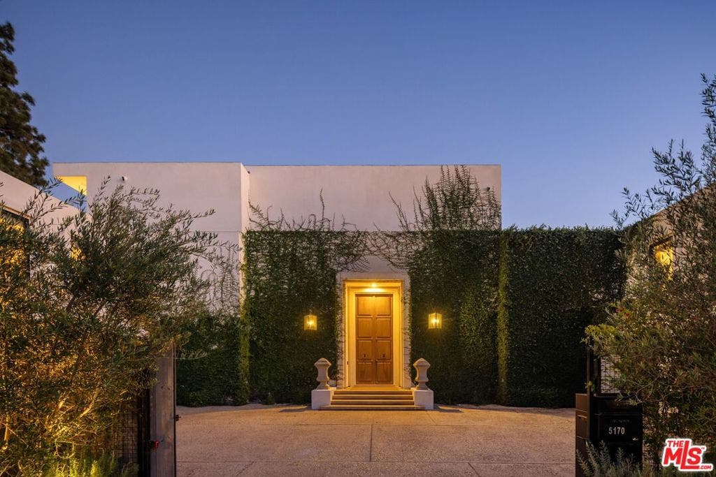 5170 W 2nd Street, Los Angeles, CA 90004