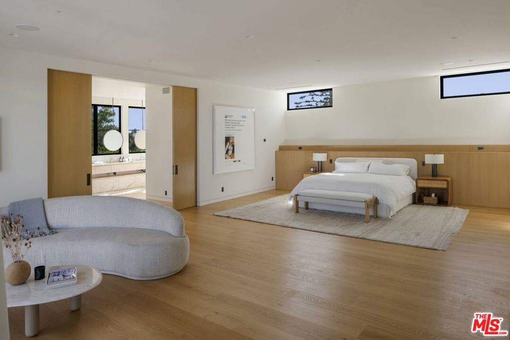 5170 W 2nd Street, Los Angeles, CA 90004