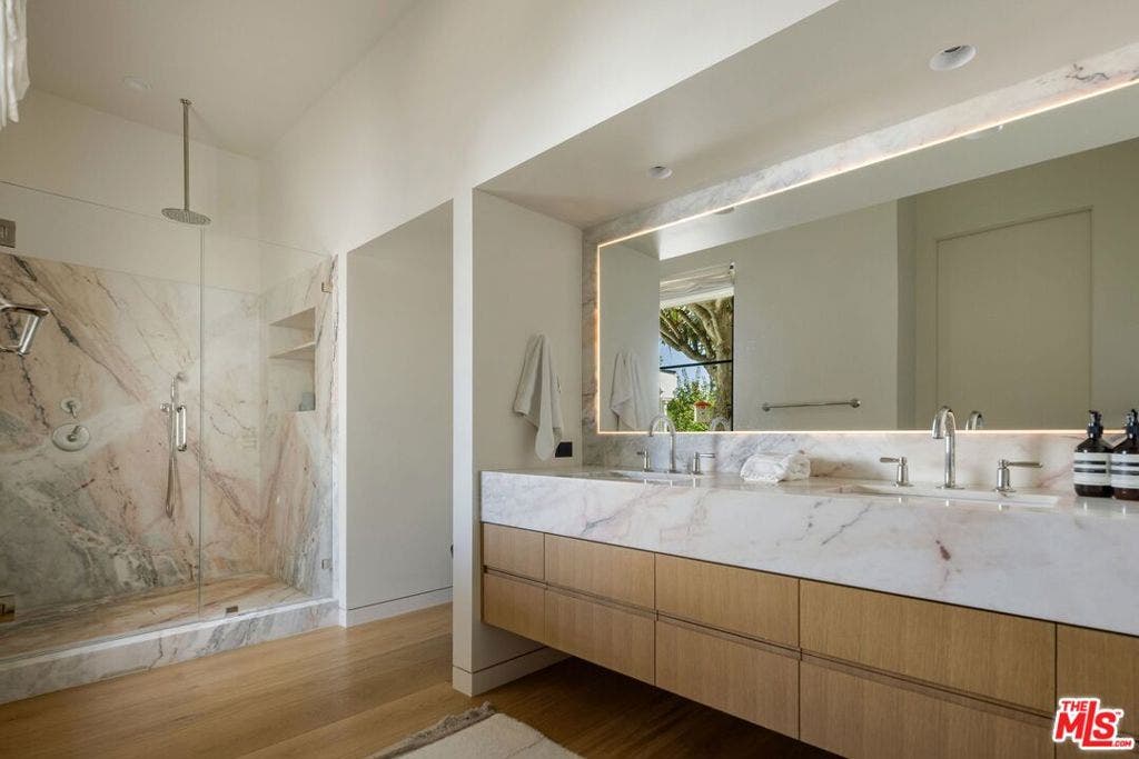 5170 W 2nd Street, Los Angeles, CA 90004
