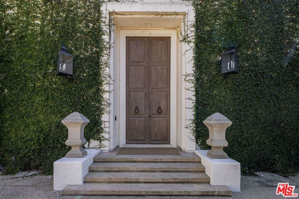 5170 W 2nd Street, Los Angeles, CA 90004