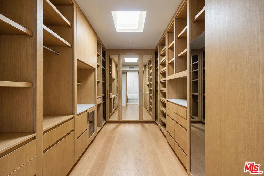 5170 W 2nd Street, Los Angeles, CA 90004