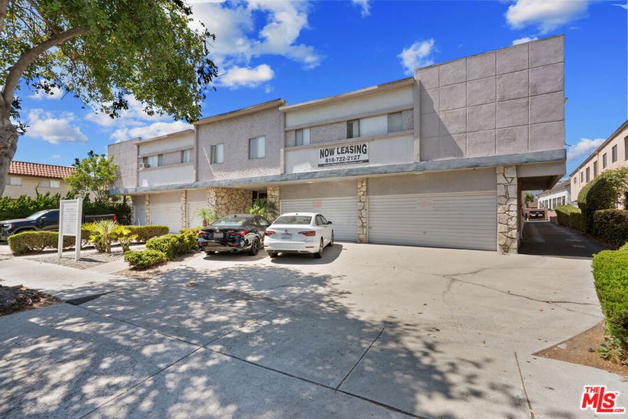 Property photo for 323 E Chestnut Street, Glendale, CA