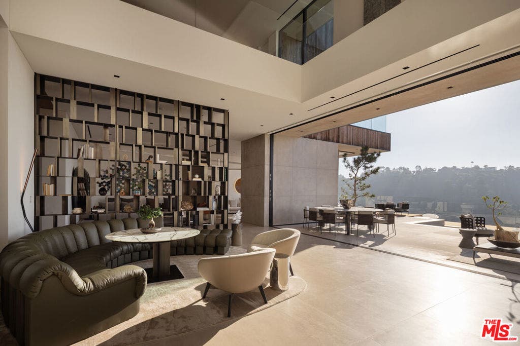 10733 Stradella Court, Los Angeles, CA 90077 10733 Stradella Court, Los Angeles, CA 90077