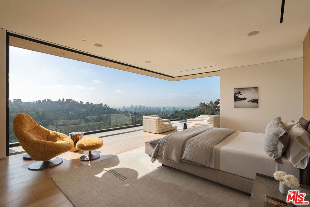 10733 Stradella Court, Los Angeles, CA 90077 10733 Stradella Court, Los Angeles, CA 90077