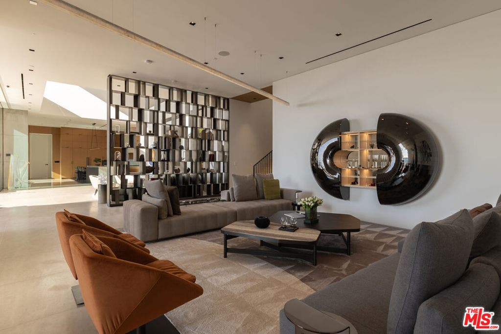 10733 Stradella Court, Los Angeles, CA 90077 10733 Stradella Court, Los Angeles, CA 90077