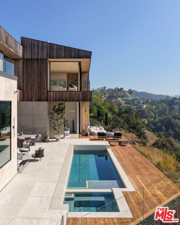 10733 Stradella Court, Los Angeles, CA 90077 10733 Stradella Court, Los Angeles, CA 90077