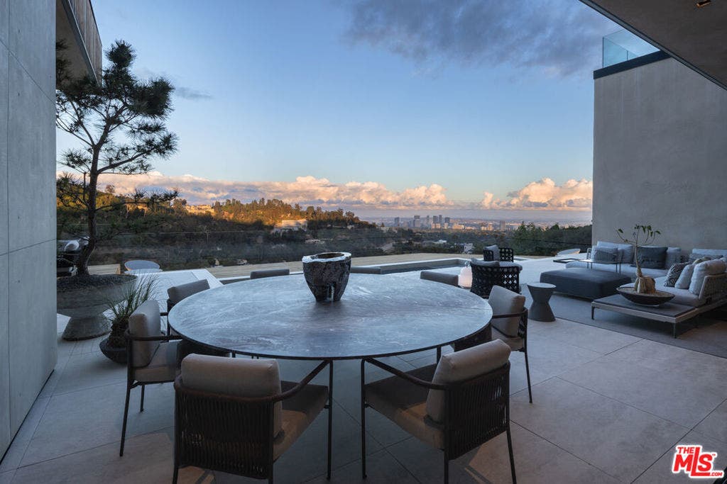 10733 Stradella Court, Los Angeles, CA 90077 10733 Stradella Court, Los Angeles, CA 90077