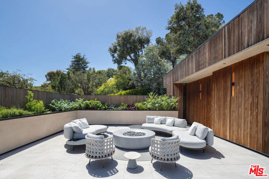 10733 Stradella Court, Los Angeles, CA 90077 10733 Stradella Court, Los Angeles, CA 90077