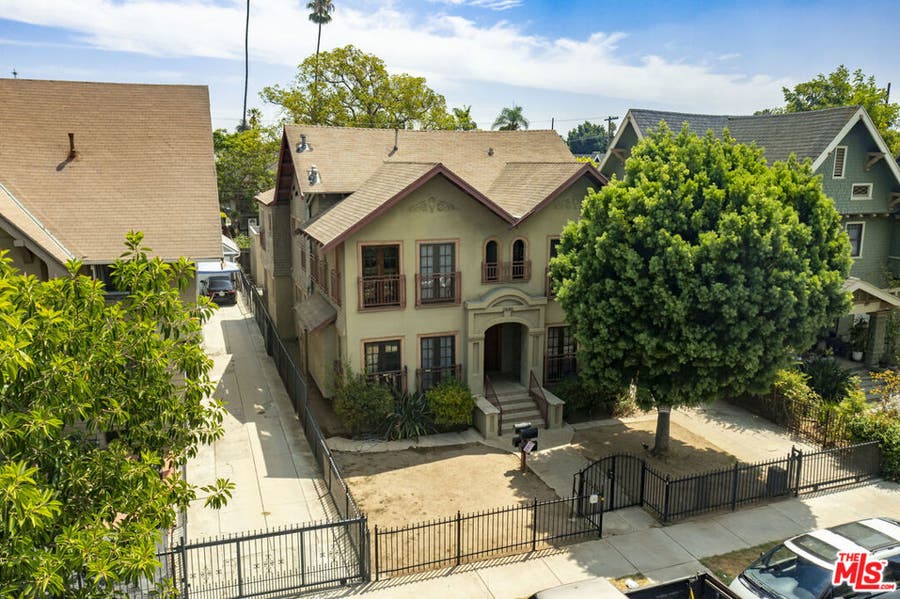 Property photo for 2646 Kenwood Avenue, Los Angeles, CA