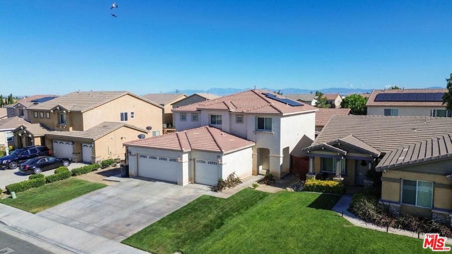 Property photo for 3056 Janine Avenue, Rosamond, CA