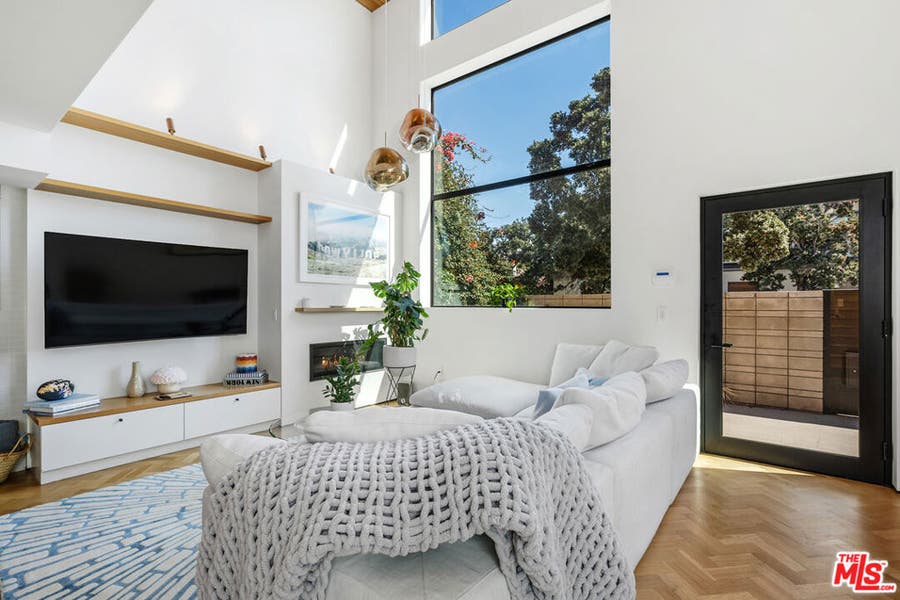 Property photo for 303 Windward Avenue, Venice, CA