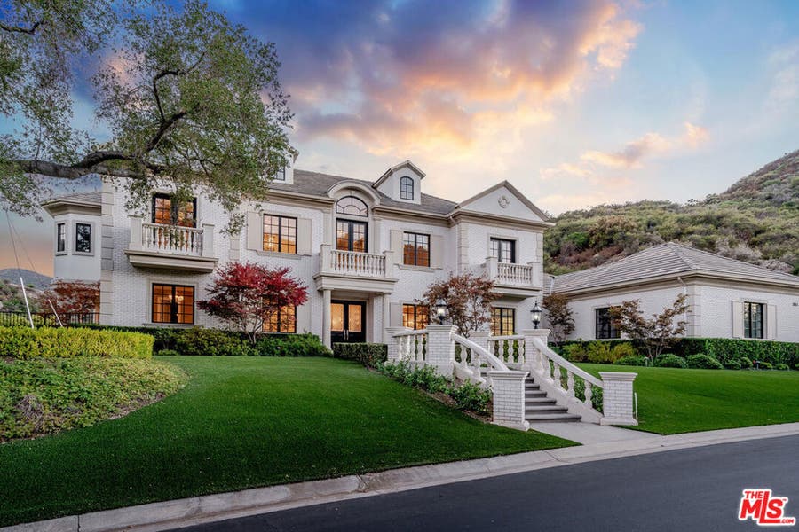 Property photo for 3063 W Stafford Road, Thousand Oaks, CA