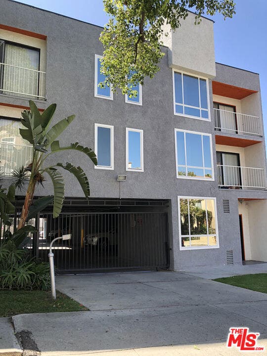 Property photo for 957 S St Andrews Place, Los Angeles, CA