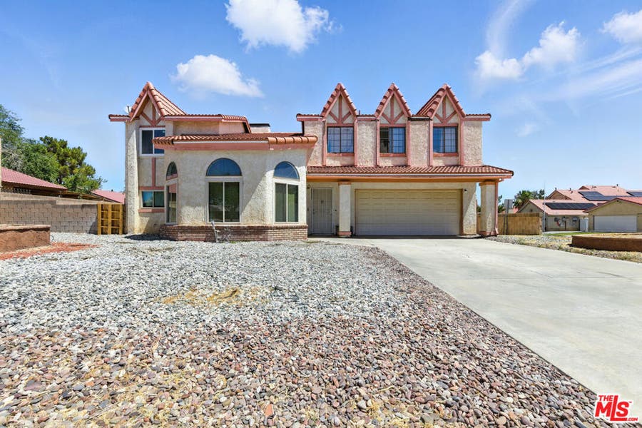 Property photo for 1655 E Avenue K, Lancaster, CA