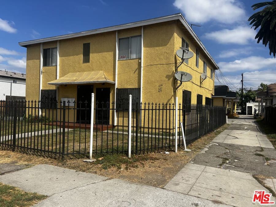 Property photo for 639 W 80th Street, Los Angeles, CA