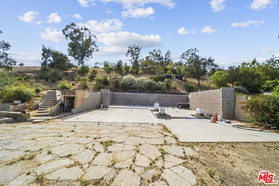 Property photo for 2911 S Foose Road, Malibu, CA