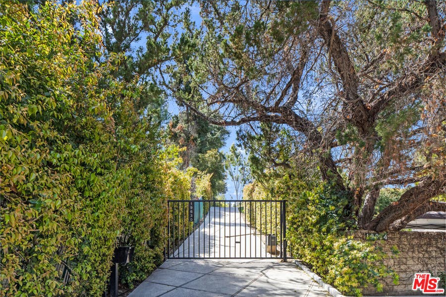 Property photo for 19630 Rosita Street, Tarzana, CA