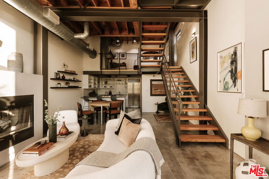 Property photo for 208 S Venice Boulevard, #A, Venice, CA