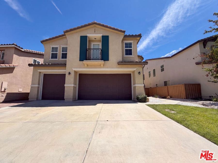 Property photo for 17780 Sweetgum Lane, Canyon Country, CA