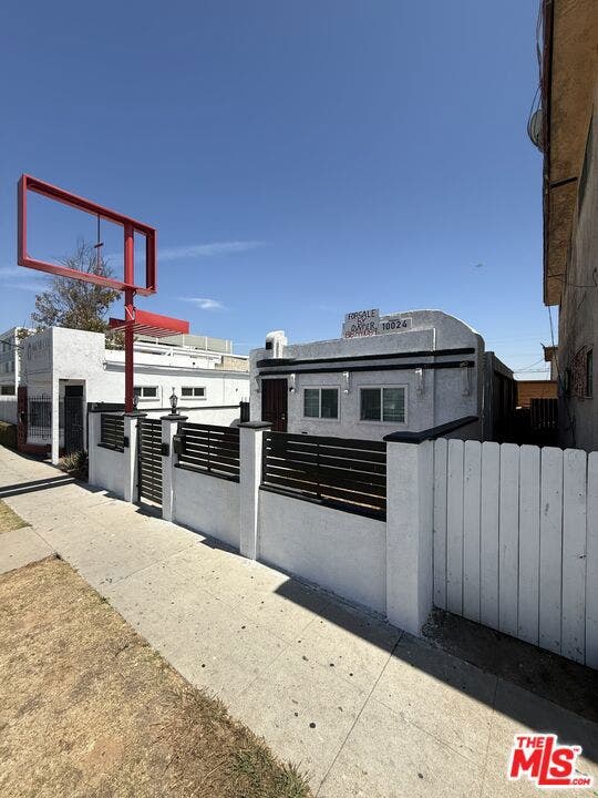 Property photo for 10024 S Western Avenue, Los Angeles, CA