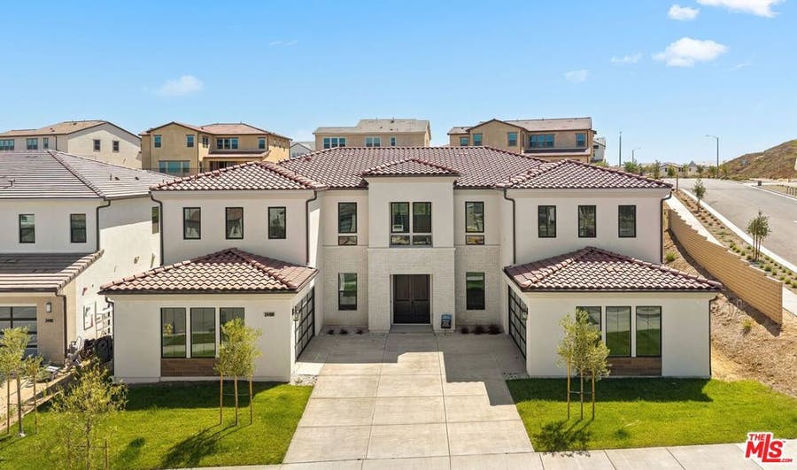 Property photo for 24198 Camino Cascada, Valencia, CA