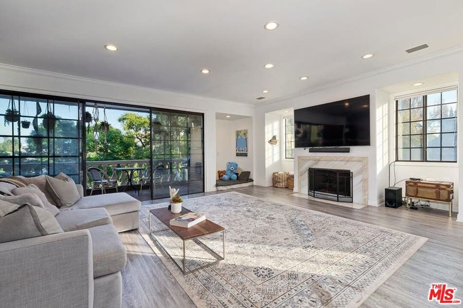 Property photo for 403 N Palm Drive, #3, Beverly Hills, CA