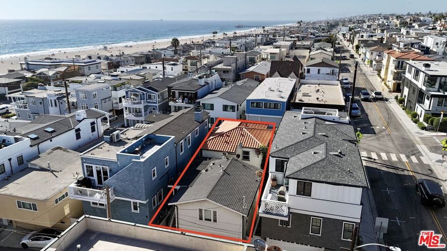 Property photo for 136 28th Street, Hermosa Beach, CA